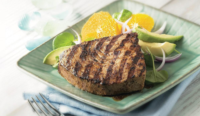 Grilled tuna steaks