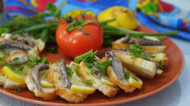 Snack sandwiches with sprats