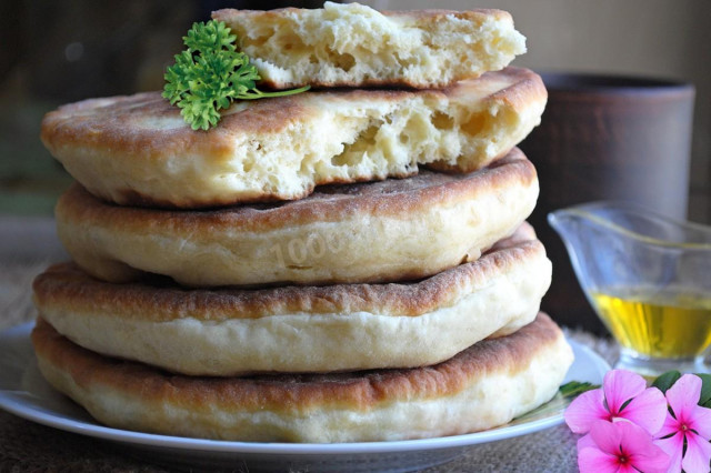 Cakes on curdled milk in a frying pan