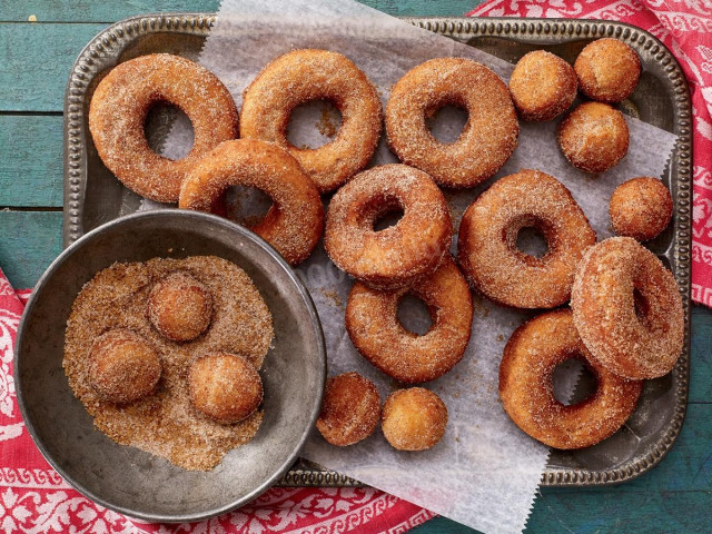 Classic doughnuts with milk