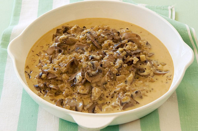 Mushroom broth sauce