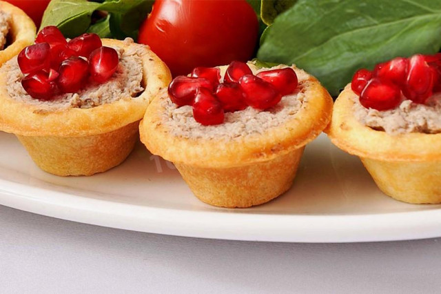 Tartlets with pate
