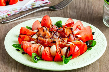 Salad with fried bacon cheese and tomatoes