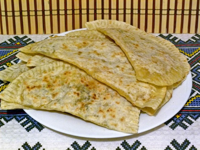 Kutab with cheese