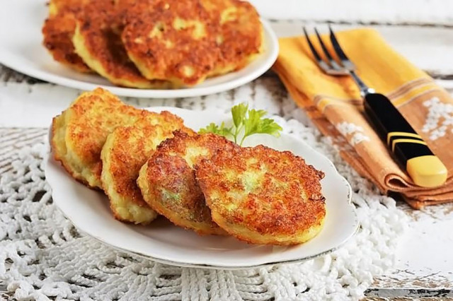 Pollock cutlets with semolina