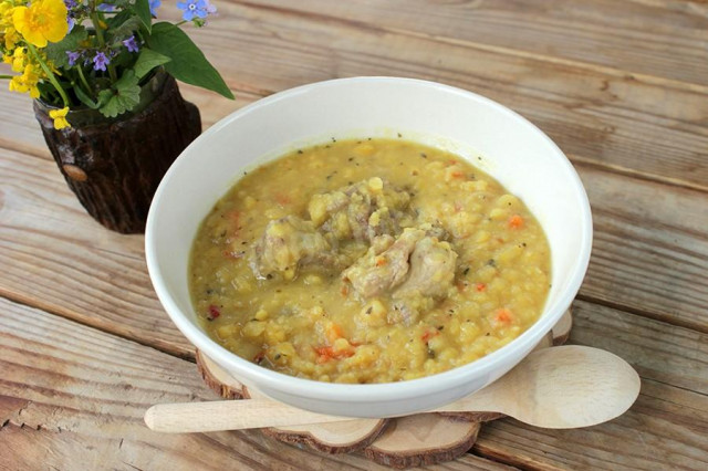 Pea porridge with meat in a slow cooker