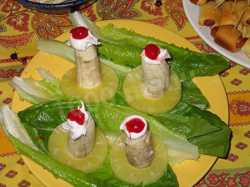 Children's birthday salad Candle bananas