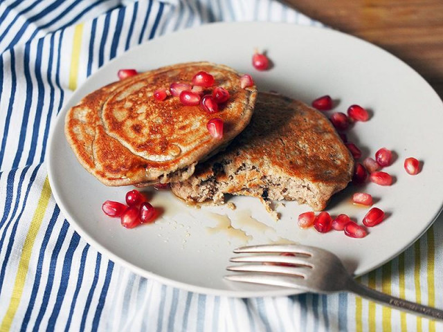 Sprouted oat pancakes