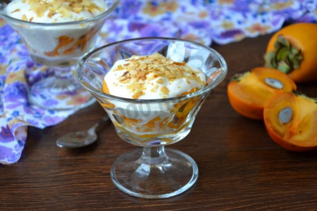 Creamy dessert with persimmon, cognac and almonds