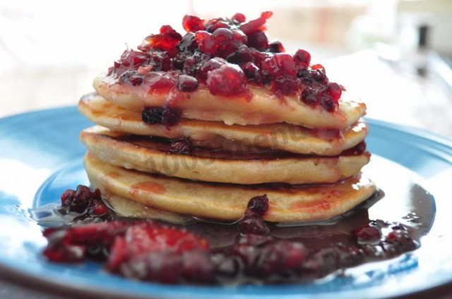 Pancakes on kefir with cinnamon