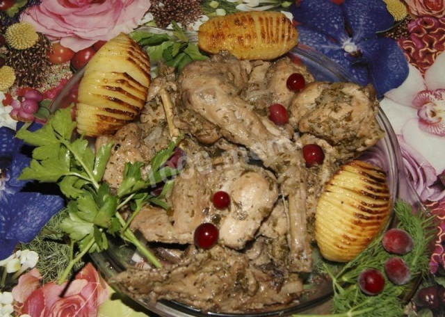 Fried stewed rabbit with cranberries
