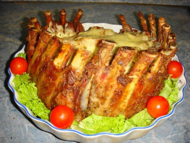 Crown of pork ribs