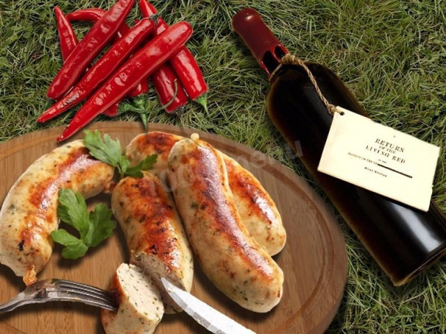 Grilled sausages with wine