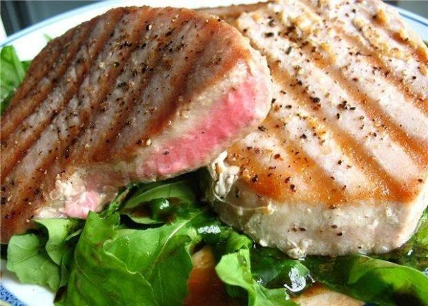 Grilled tuna in Cuban