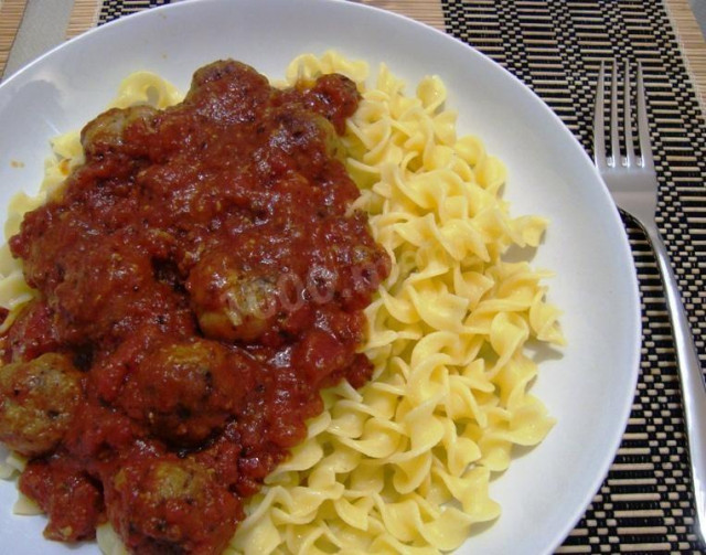 Beef meatballs with tomatoes in Italian