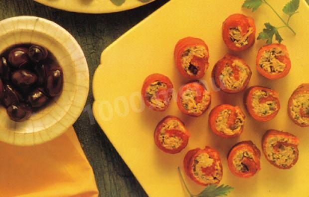 Sweet pepper rolls with tuna