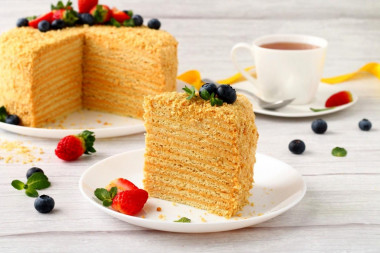 Honey cake with boiled condensed milk and sour cream classic