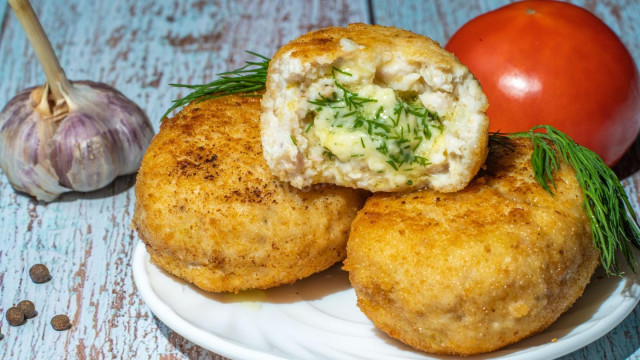 Chicken cutlets stuffed with cheese and herbs