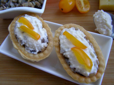 Ready-made pancakes with cheese and mushroom filling