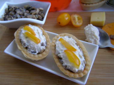 Ready-made pancakes with cheese and mushroom filling