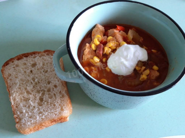 Chili with chicken from seasonal vegetables