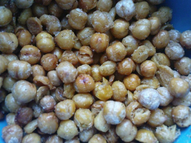 Chickpeas in oil with spices
