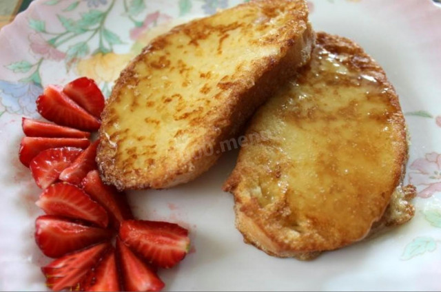 French toast with cream and honey