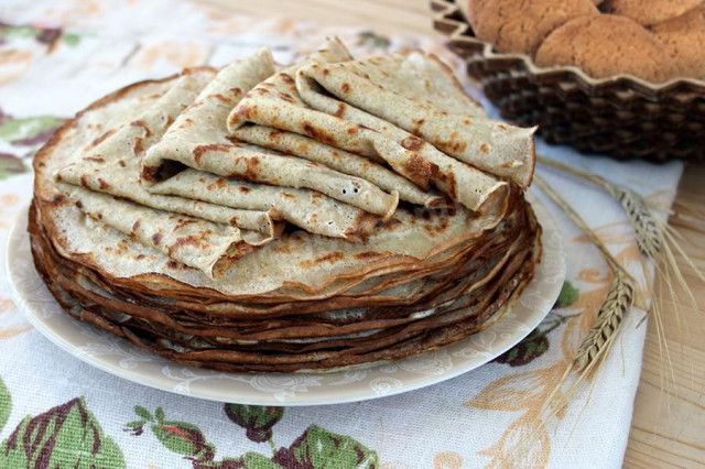 Pancakes with whole grain flour and starch
