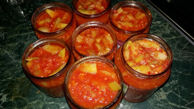 Cucumber and bell pepper lecho for winter