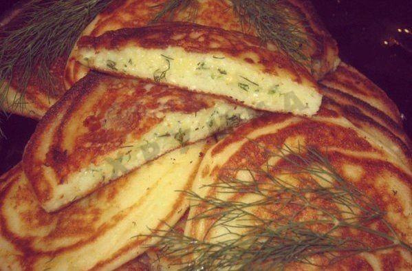 Cottage cheese pancakes like khachapuri with oatmeal