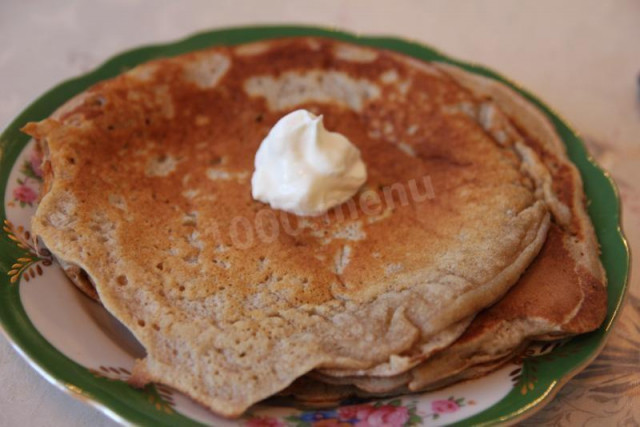 Rye pancakes with milk and fructose