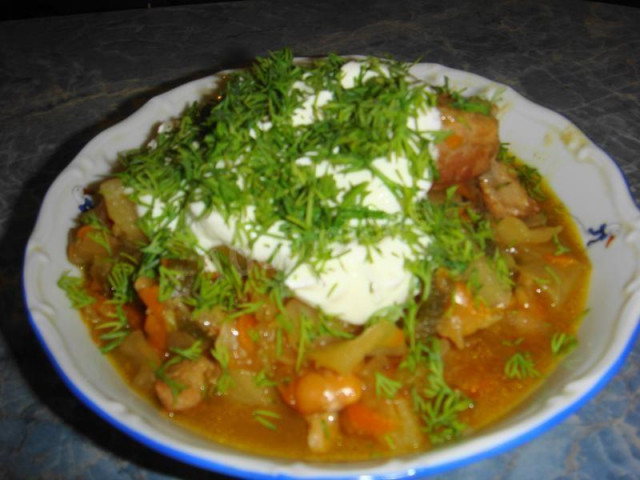 Goja vegetable stew with pork meat