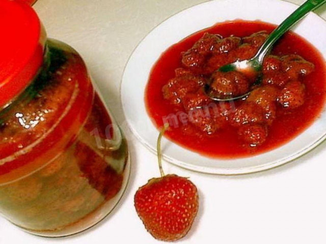 Five-minute strawberry jam