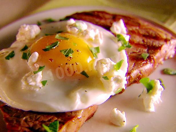 Beef steak with egg