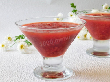 Strawberry jelly with gelatin dessert