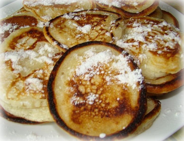 Pancakes on kefir are fluffy