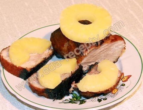 Boiled pork with pineapple in Chinese in honey