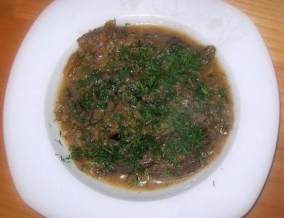 Beef liver in Stroganov style
