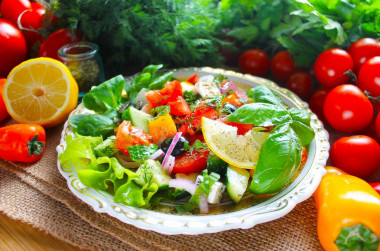 Greek salad with fetaxa classic
