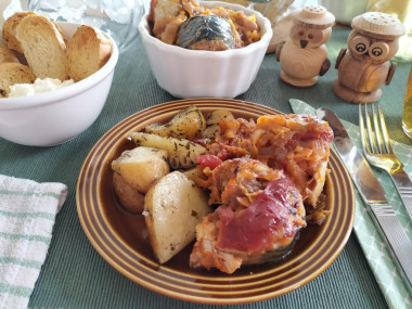 Mackerel stewed with vegetables