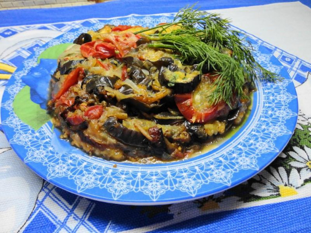 Stewed eggplant with tomatoes in a slow cooker