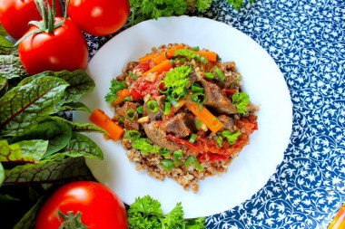 Stewed beef heart with vegetables