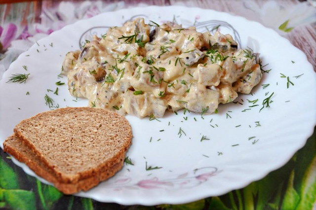 Eggplant stewed in sour cream