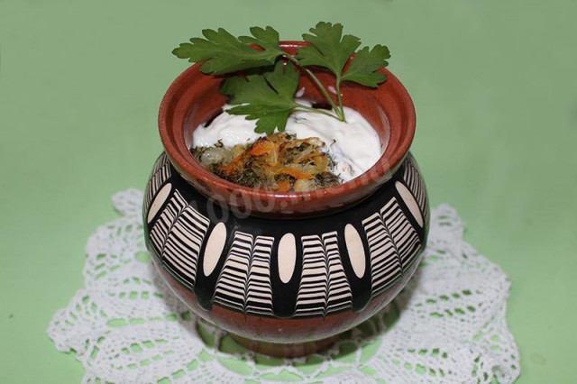 Stewed cabbage with sour cream