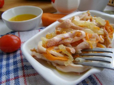 Squid with carrots and onions