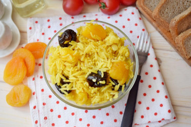 Rice with dried fruits