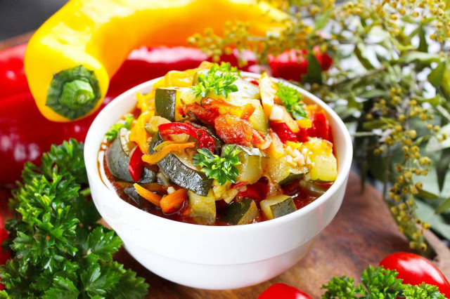 Vegetable stew with zucchini in a slow cooker