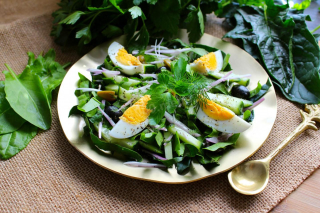 Sorrel egg and cucumber salad