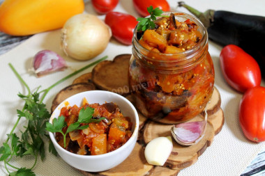 Eggplant caviar in a frying pan