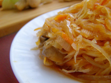 Cabbage with mushrooms in a slow cooker